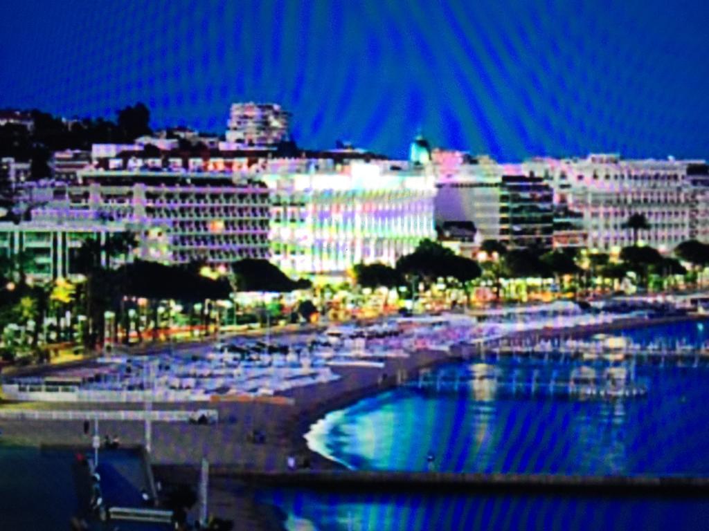 2 Pièces Rue Hoche * Cannes