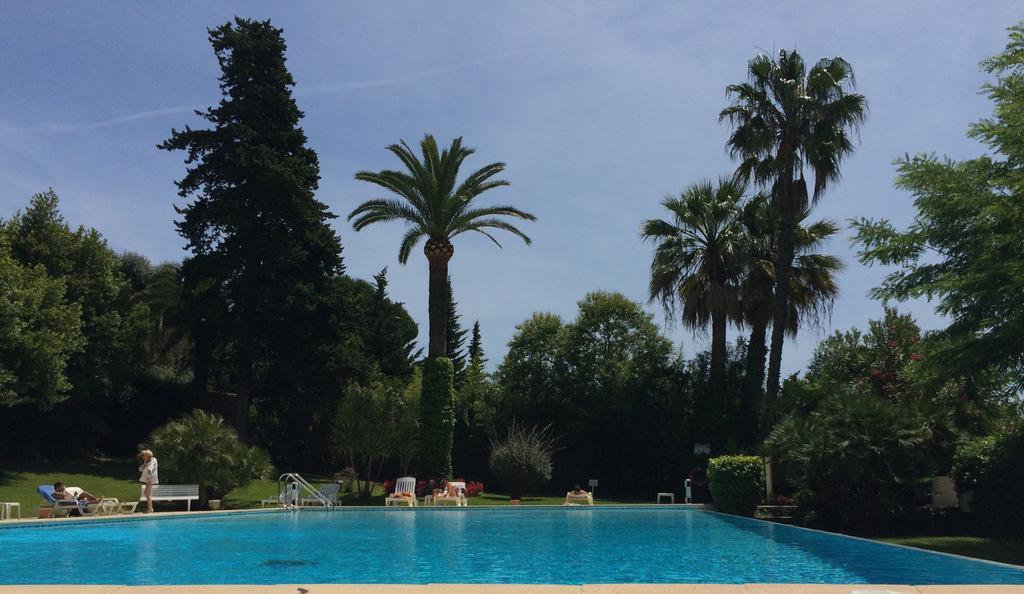 Un Coin De Paradis * Cannes