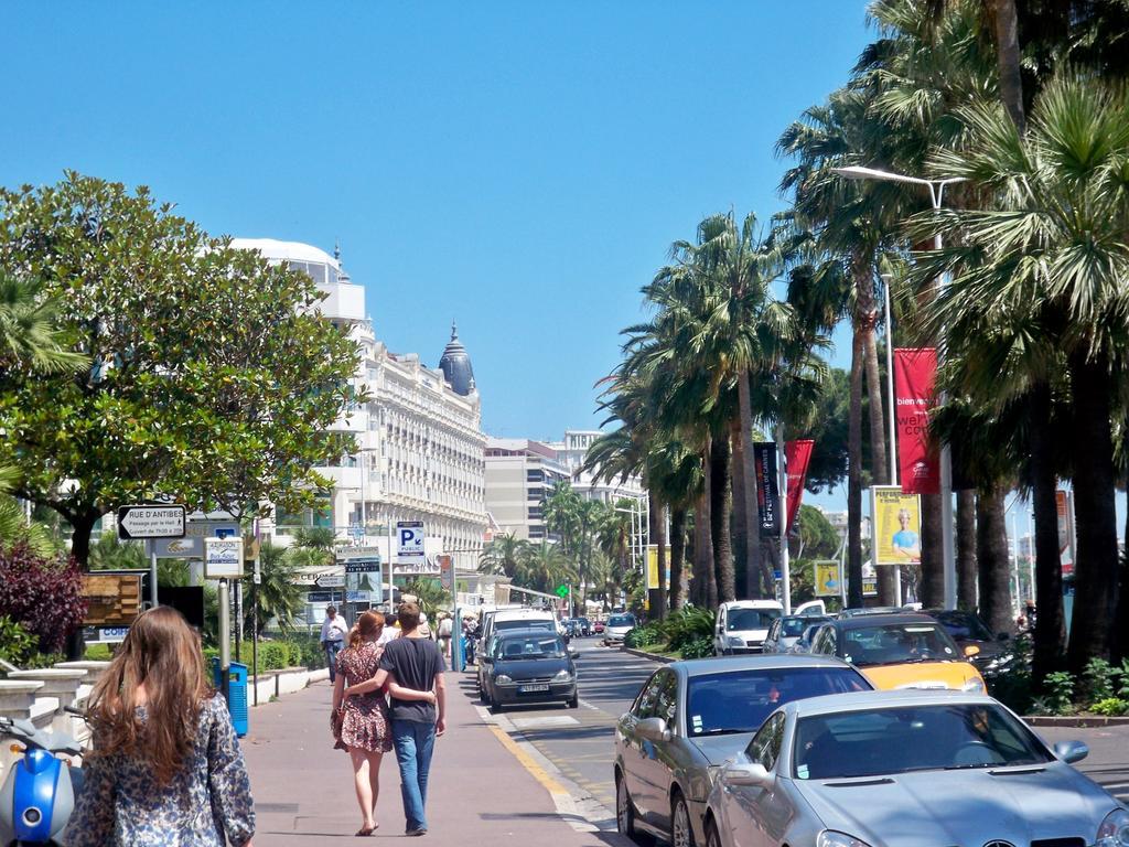 Cannes, Croisette, Palais Miramar * Cannes