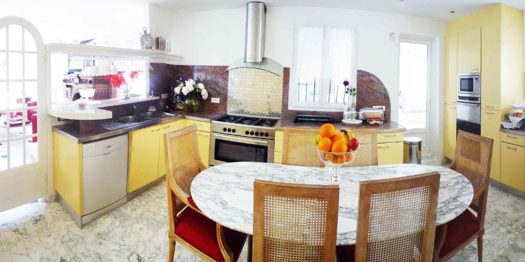 Villa Cannes Centre Guest house *