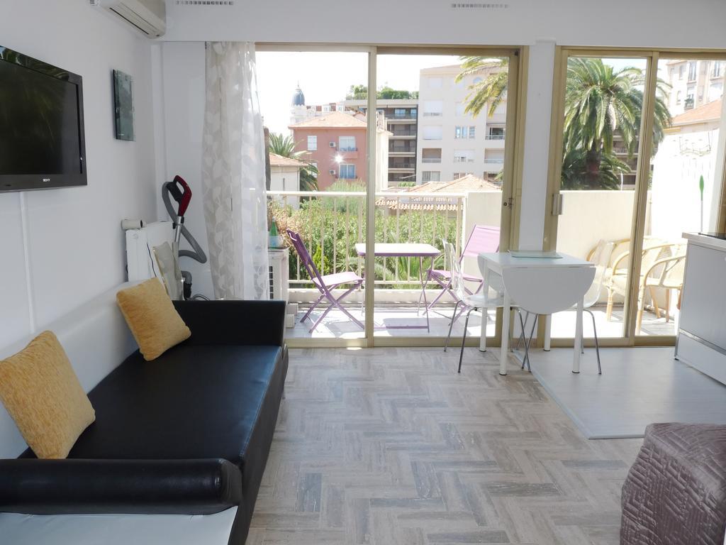Maubourg Apartment
