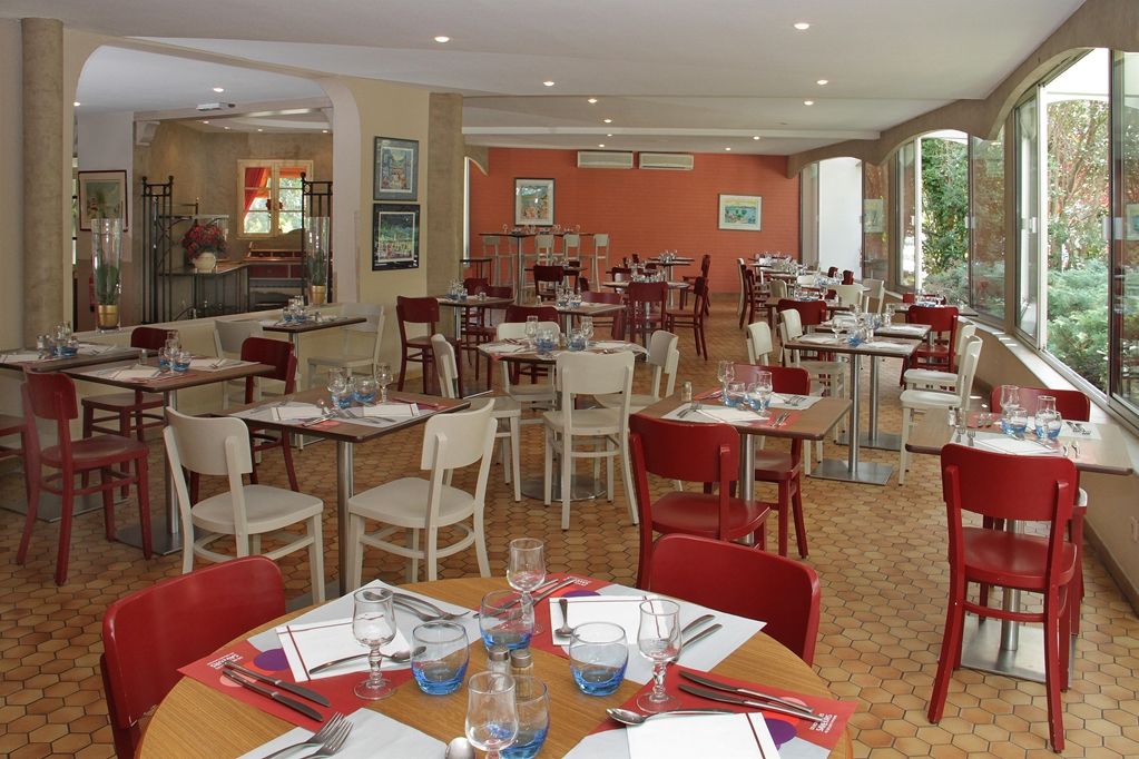 Kyriad - Mandelieu 3*