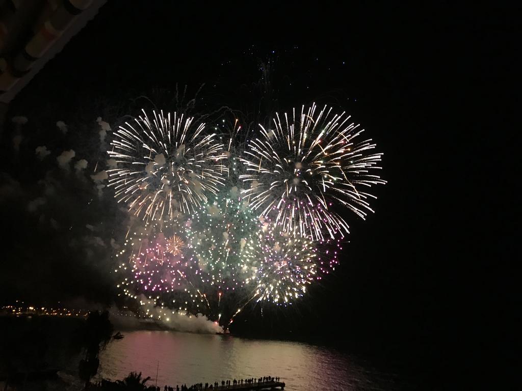 Close Palais - Calm - Brand New * Cannes