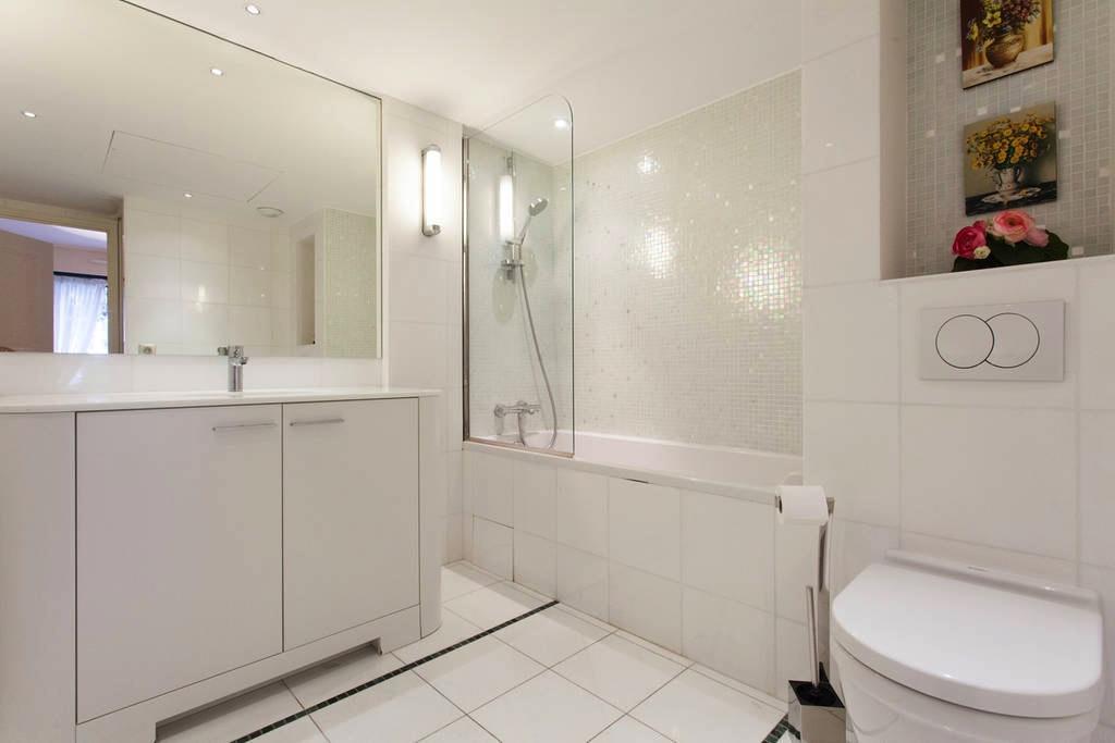 Carlton Riviera Apartment *