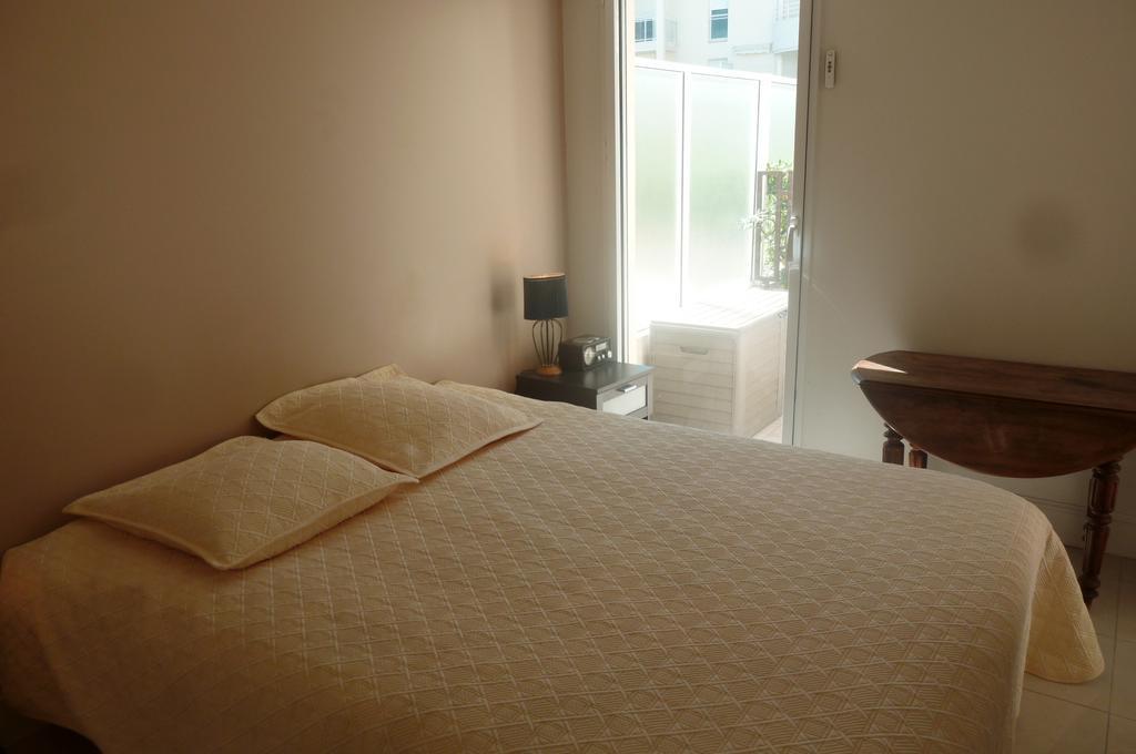 Seafront Haven: Modern 2-bed With Pool Apartamento Cannes