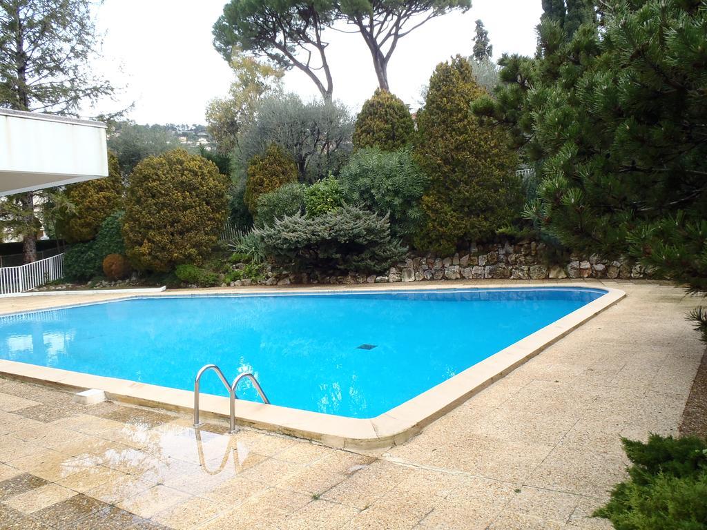 Le Vera Apartment *