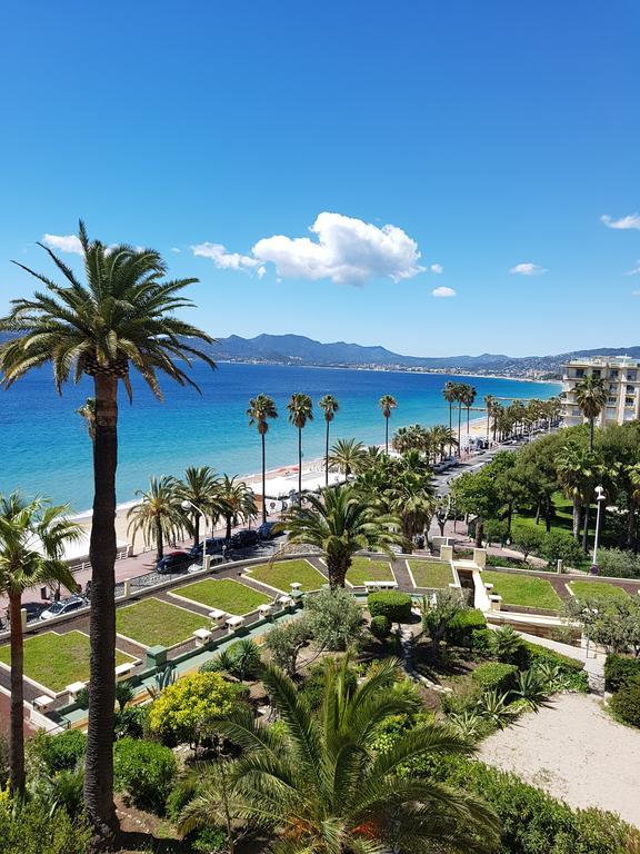 Sea View *