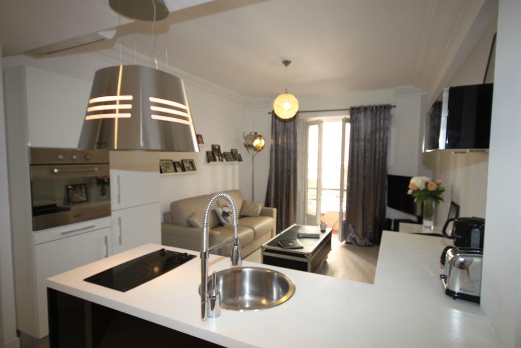From Hollywood To Bollywood 2 Bedrooms 2 Bathrooms - 1 Min From Croisette&beach, 12 Min From The Palais *