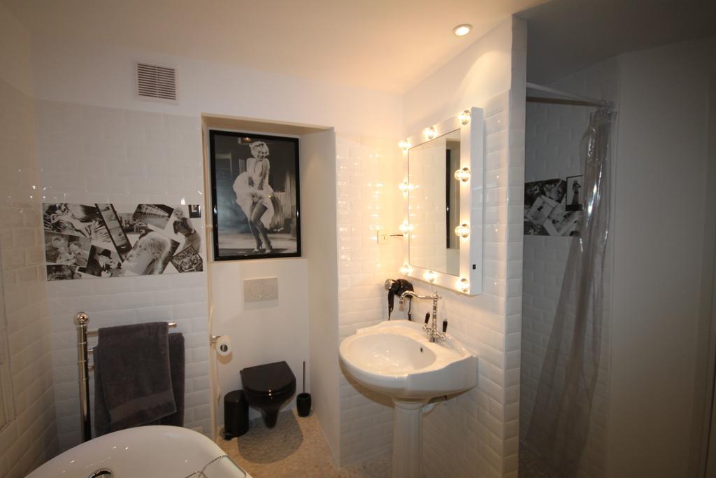 From Hollywood To Bollywood 2 Bedrooms 2 Bathrooms - 1 Min From Croisette&beach, 12 Min From The Palais Cannes