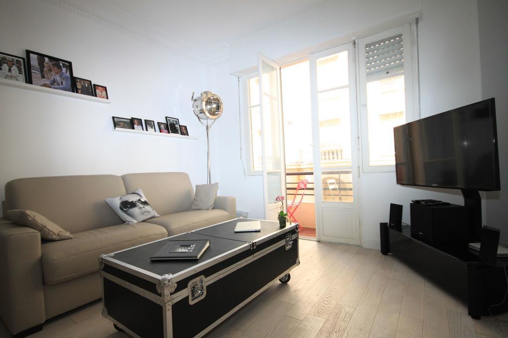 From Hollywood To Bollywood 2 Bedrooms 2 Bathrooms - 1 Min From Croisette&beach, 12 Min From The Palais Appartement *