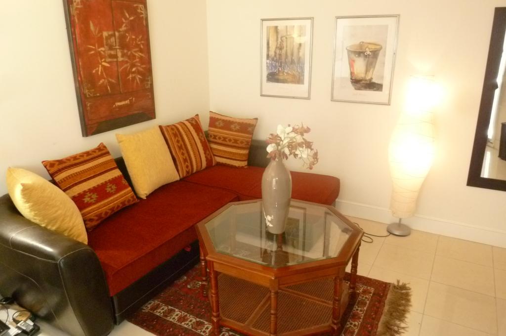 Seafront Haven: Modern 2-bed With Pool * Cannes