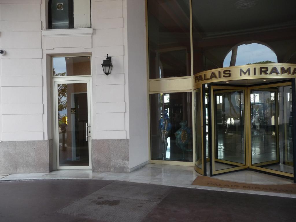 Cannes, Croisette, Palais Miramar Apartment *