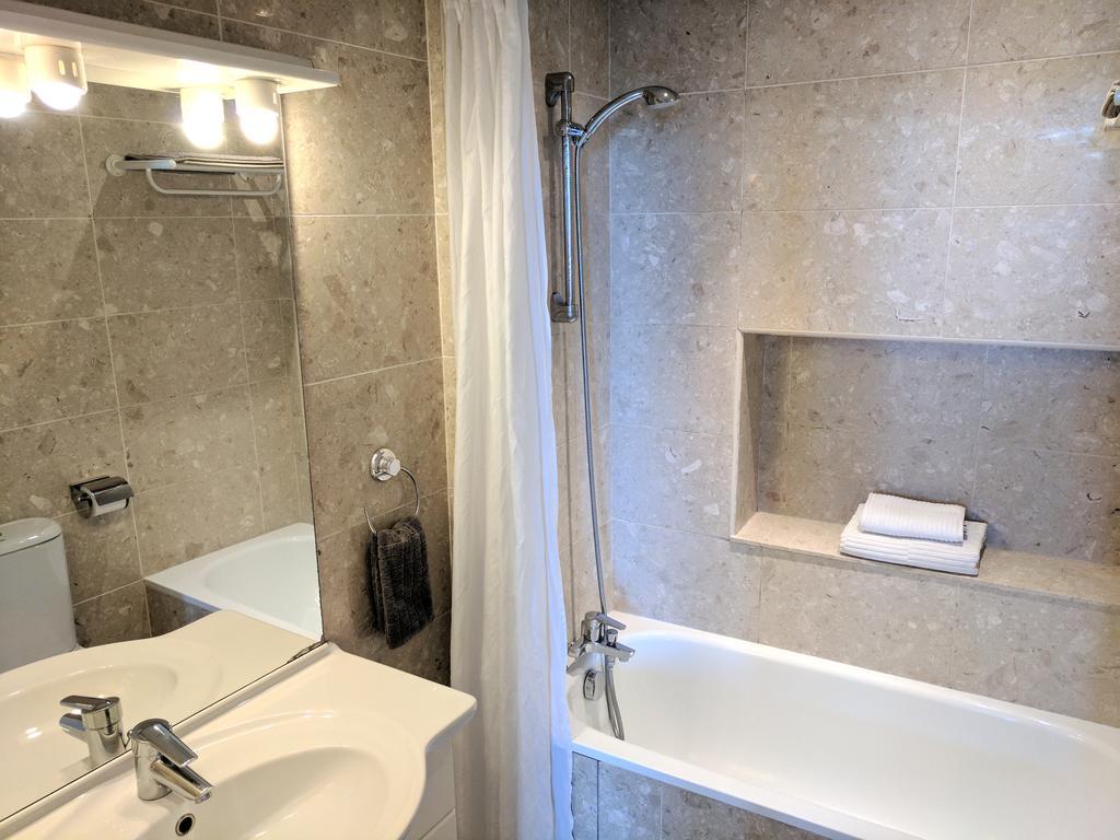 Apartment Citilet Louis Blanc 1,2,3 - Three Gorgeous, Open-plan *