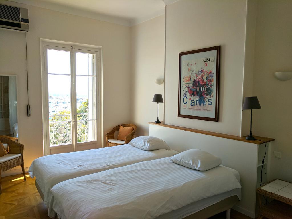 Citilet Louis Blanc 1,2,3 - Three Gorgeous, Open-plan Apartment *