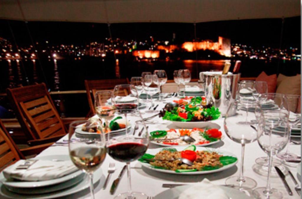 Catamaran And Special Events Botel Cannes