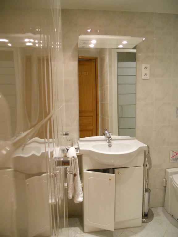 Hotel Lutetia 2*