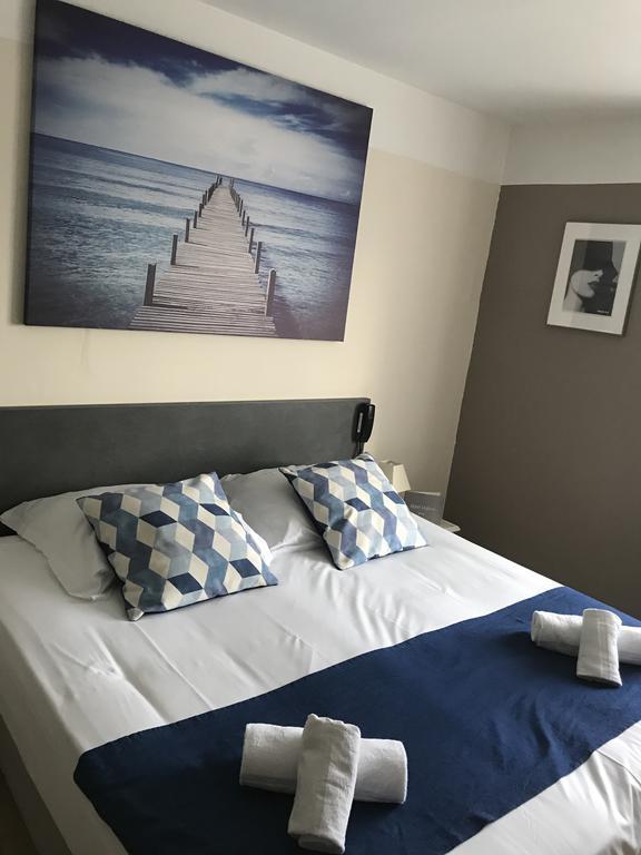 Oxford Hotel 3*