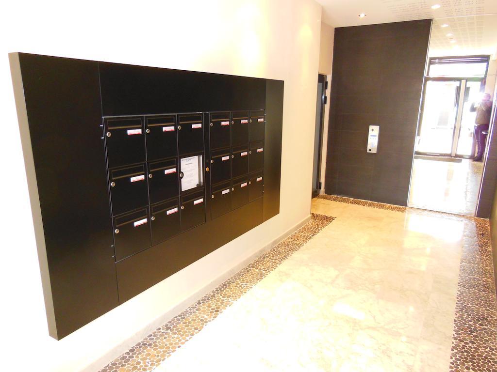 3 Bedrooms, 3 Bathrooms Lecerf 411