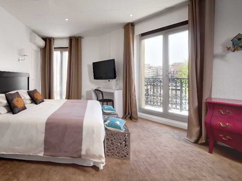 Hotel Colette Centre 4*