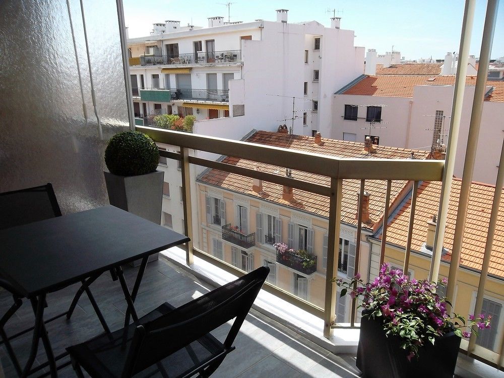 Brand New Super Center Cannes