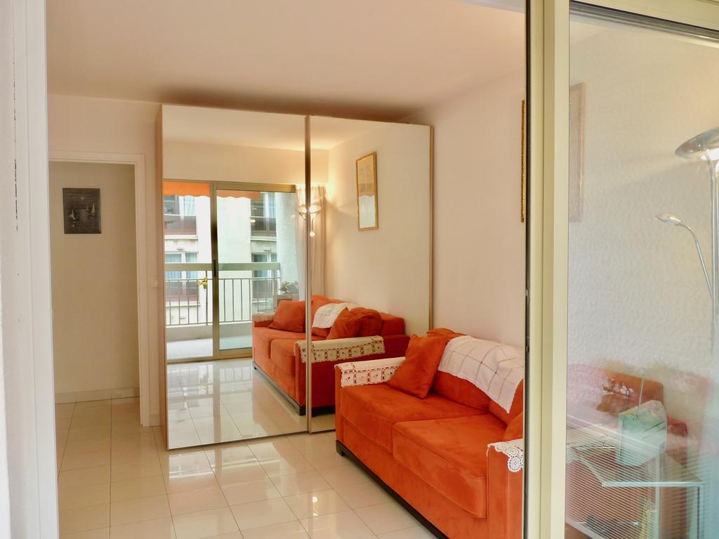 Appartement One Bedroom In The Center Of Cannes, Next To The Carlton, A Few Meters From The Croisette - 367