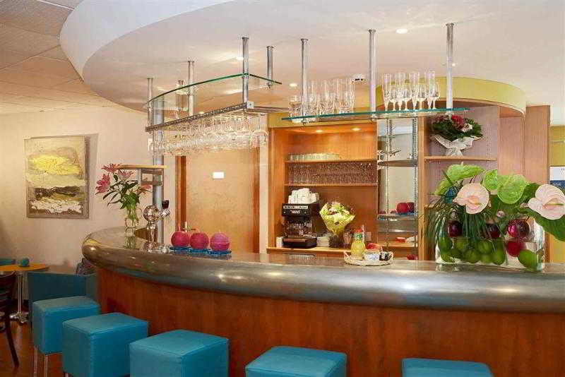 Novotel Centre Hotel