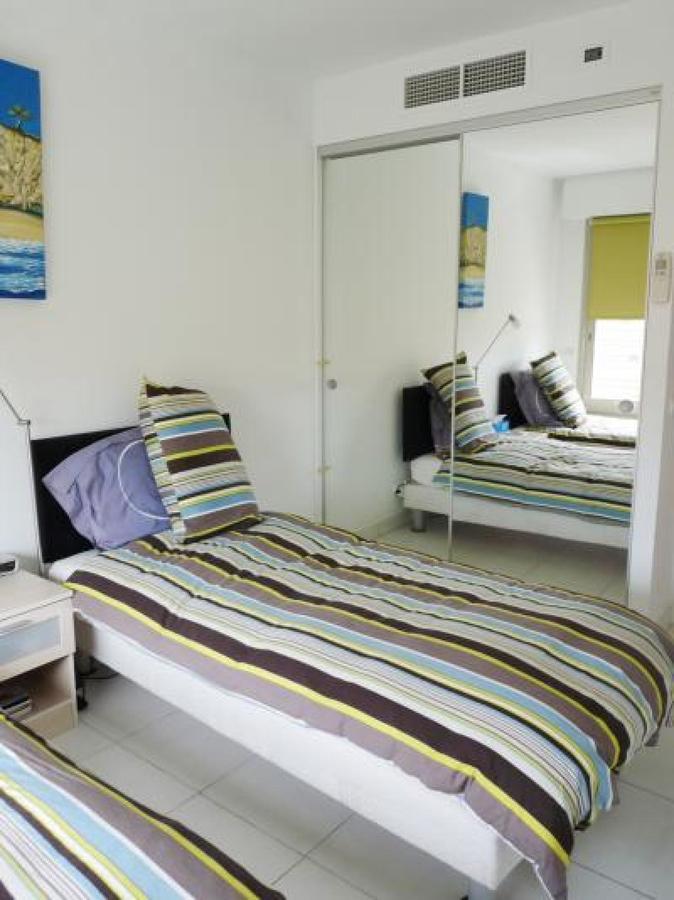 Roi 2 Apartment