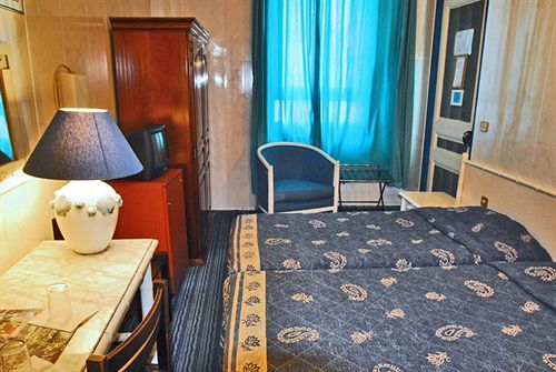 Atlantis Hotel 3*