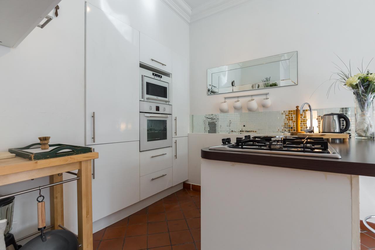 A Lovely Split Level Townhouse In The Heart Of Next To The Marche Forville And The Palais 1749 Cannes