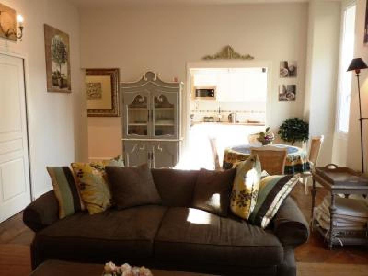 Palais View: Elegant Two-bedroom *