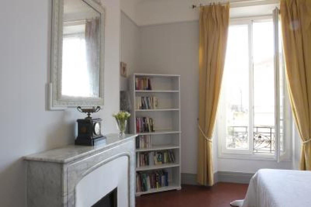 Apartment Carnot 14 *