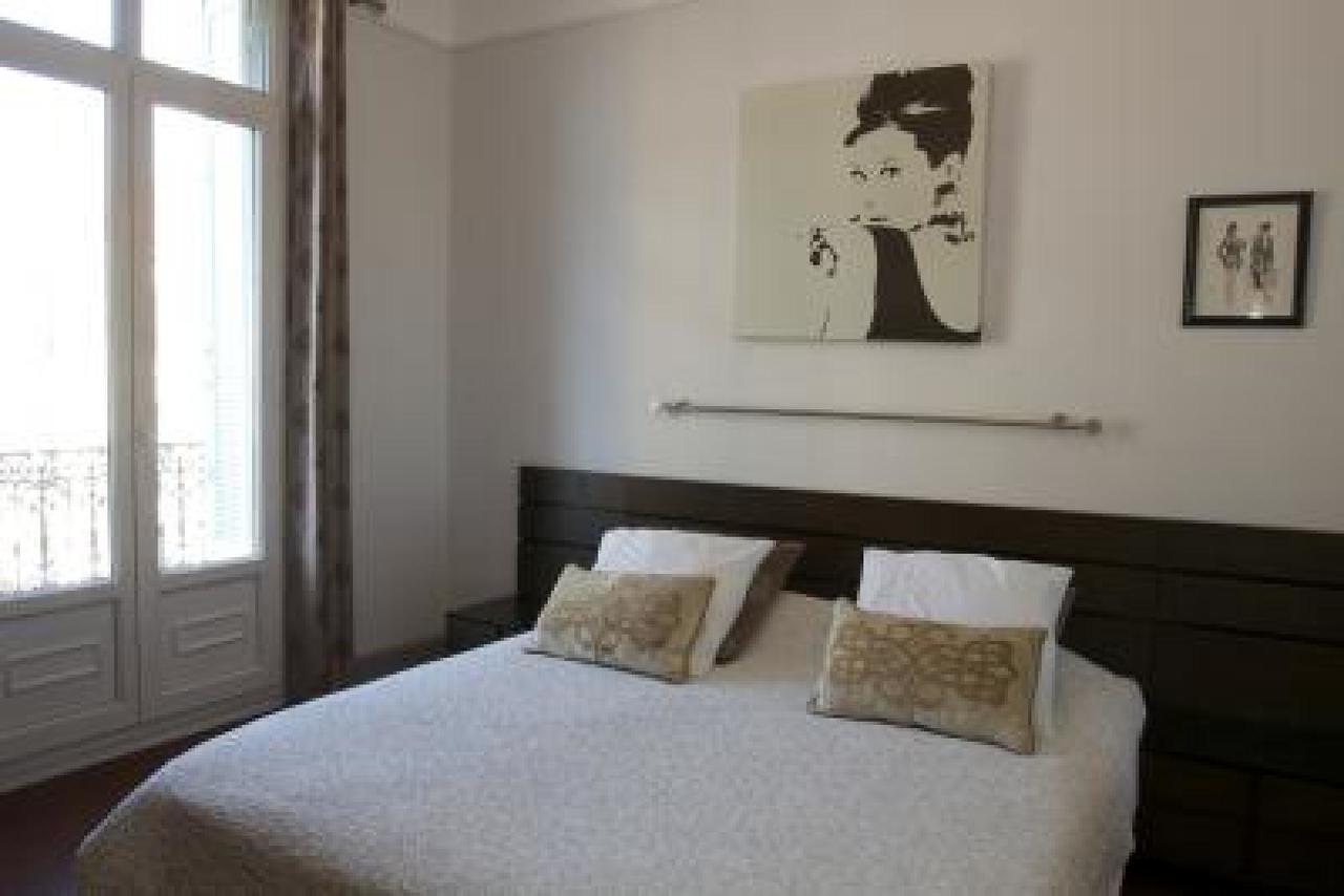 Apartment Carnot 14 *