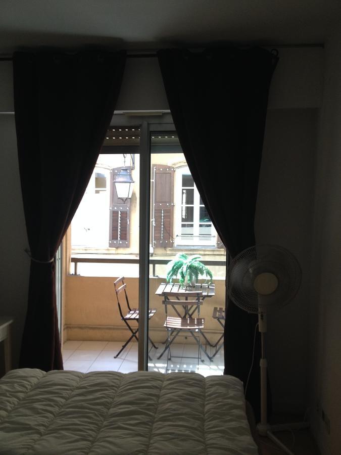Lovely One Bedroom With Balcony & Wifi Just Minutes Walk From Palais And Beaches 109 Apartment *