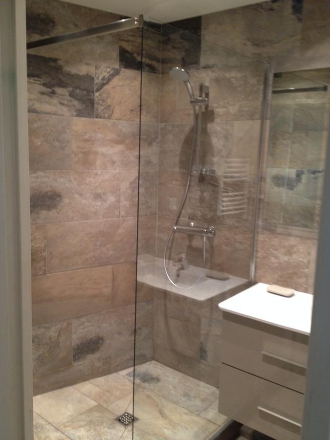 Lovely One Bedroom With Balcony & Wifi Just Minutes Walk From Palais And Beaches 109