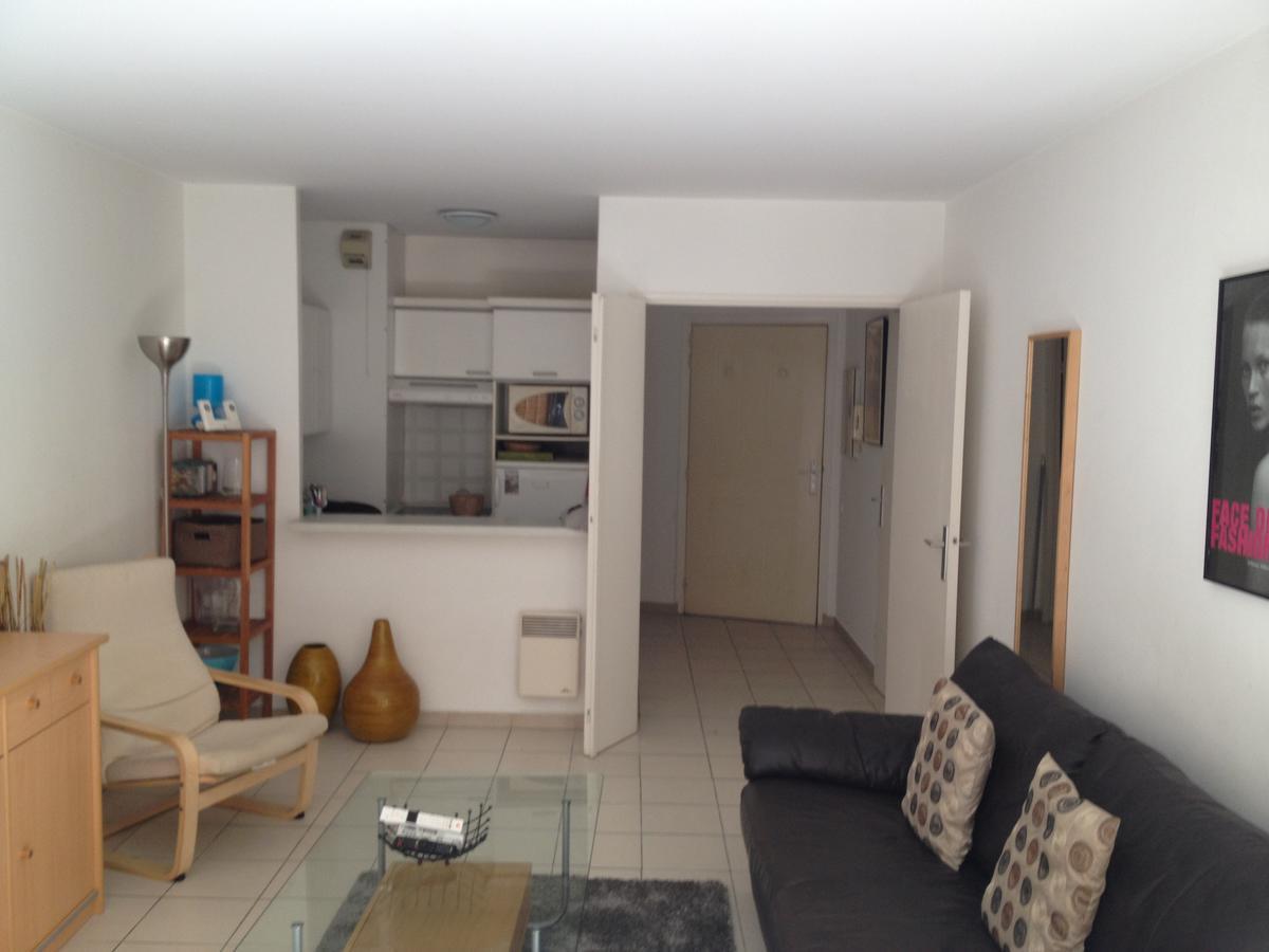 Lovely One Bedroom With Balcony & Wifi Just Minutes Walk From Palais And Beaches 109 Apartment