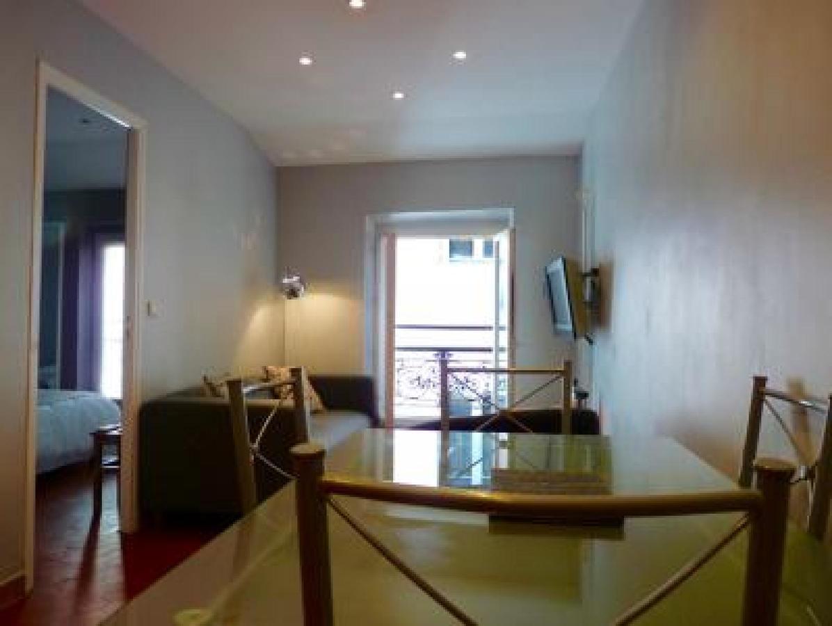Apartment Meynadier 84
