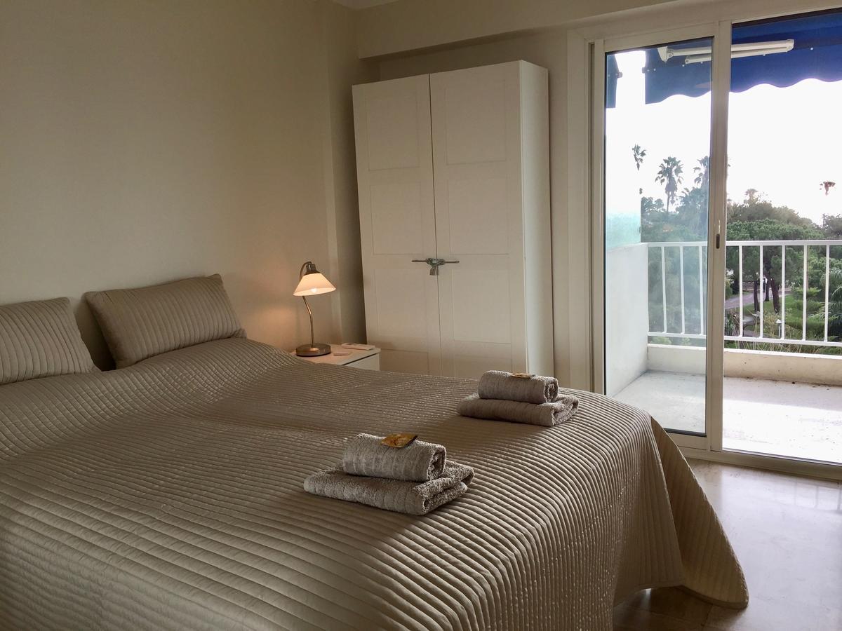 Laugier Apartment
