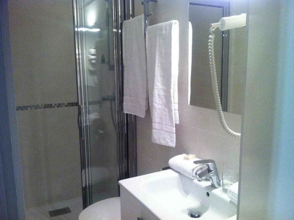 Hotel Carolina 2*