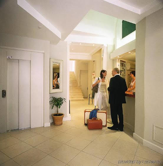 D'estelle Cannes