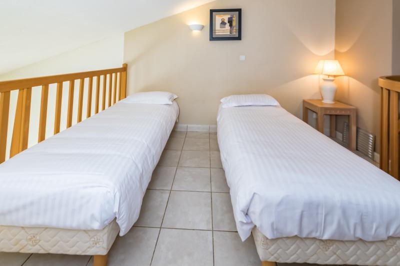 Excelsuites Hotel 4*