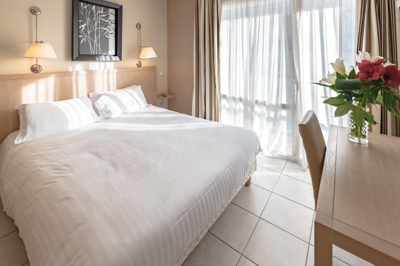 Excelsuites Hotel