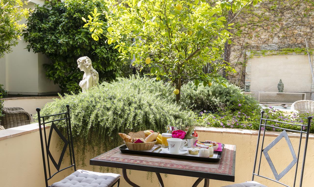 Western Premier Le Patio Des Artistes Wellness Jacuzzi Hotel