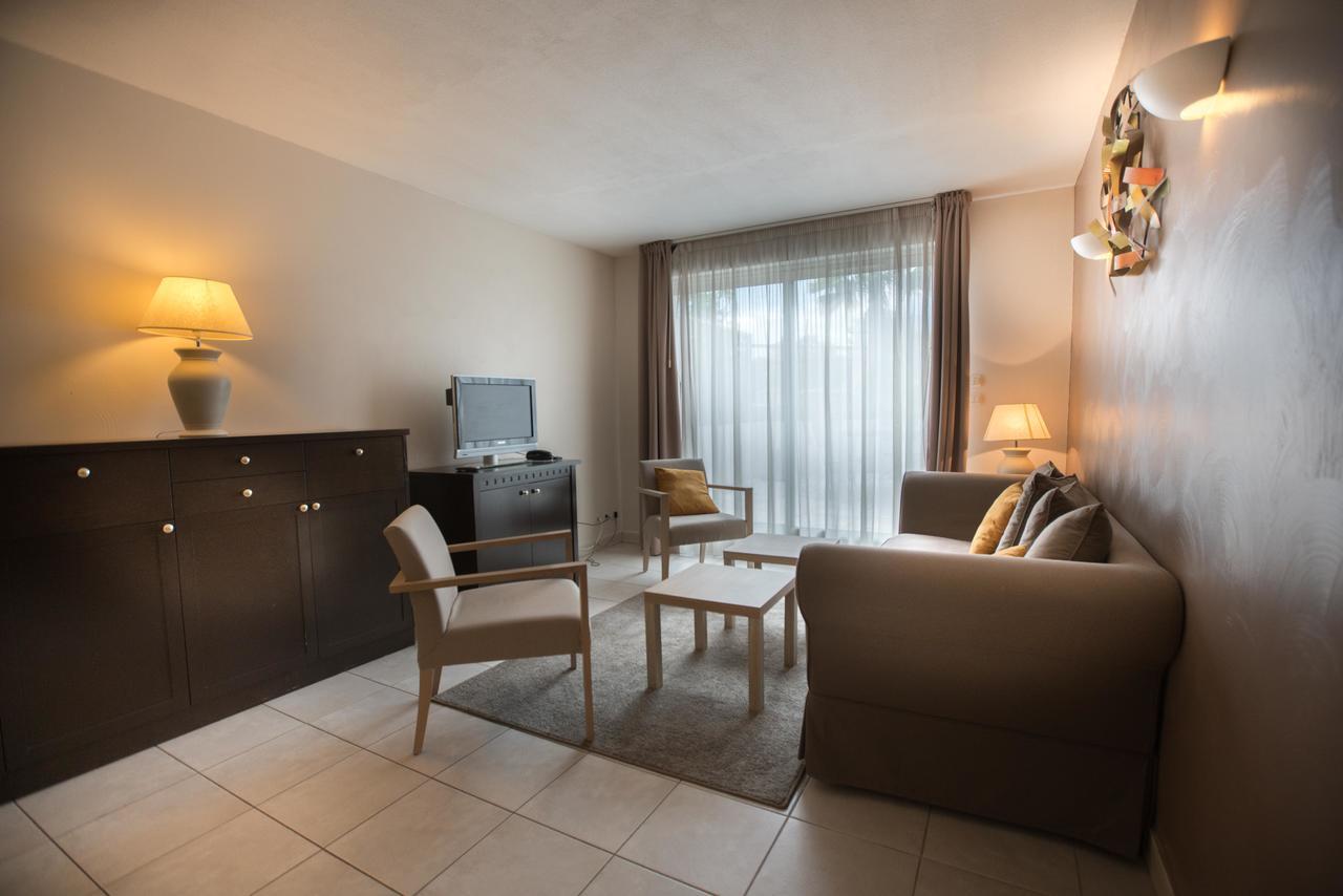 Excelsuites Hotel