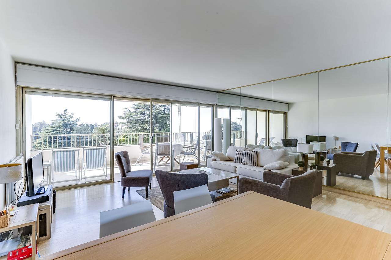 Leader Boulevard Flat With Terrace By Guestready * Cannes