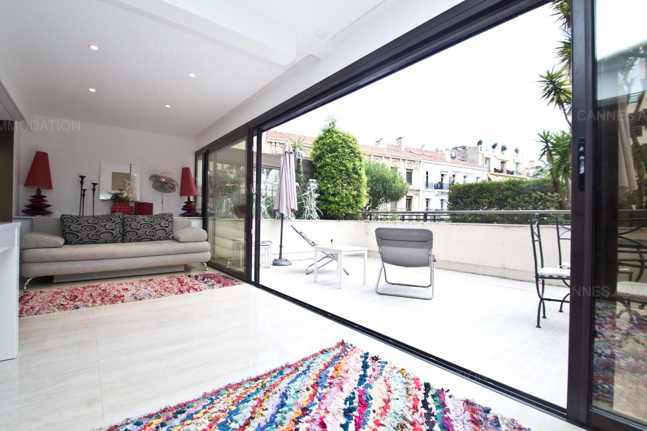 Gray 2a2 * Cannes