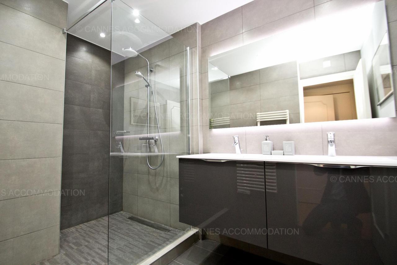 Gray 2a2 Apartment Cannes
