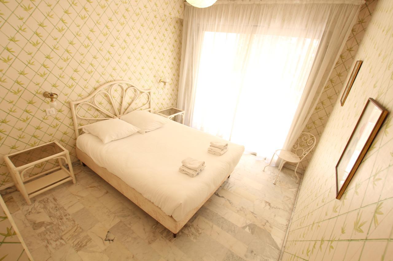 Les Residences Fleuries Apartment *