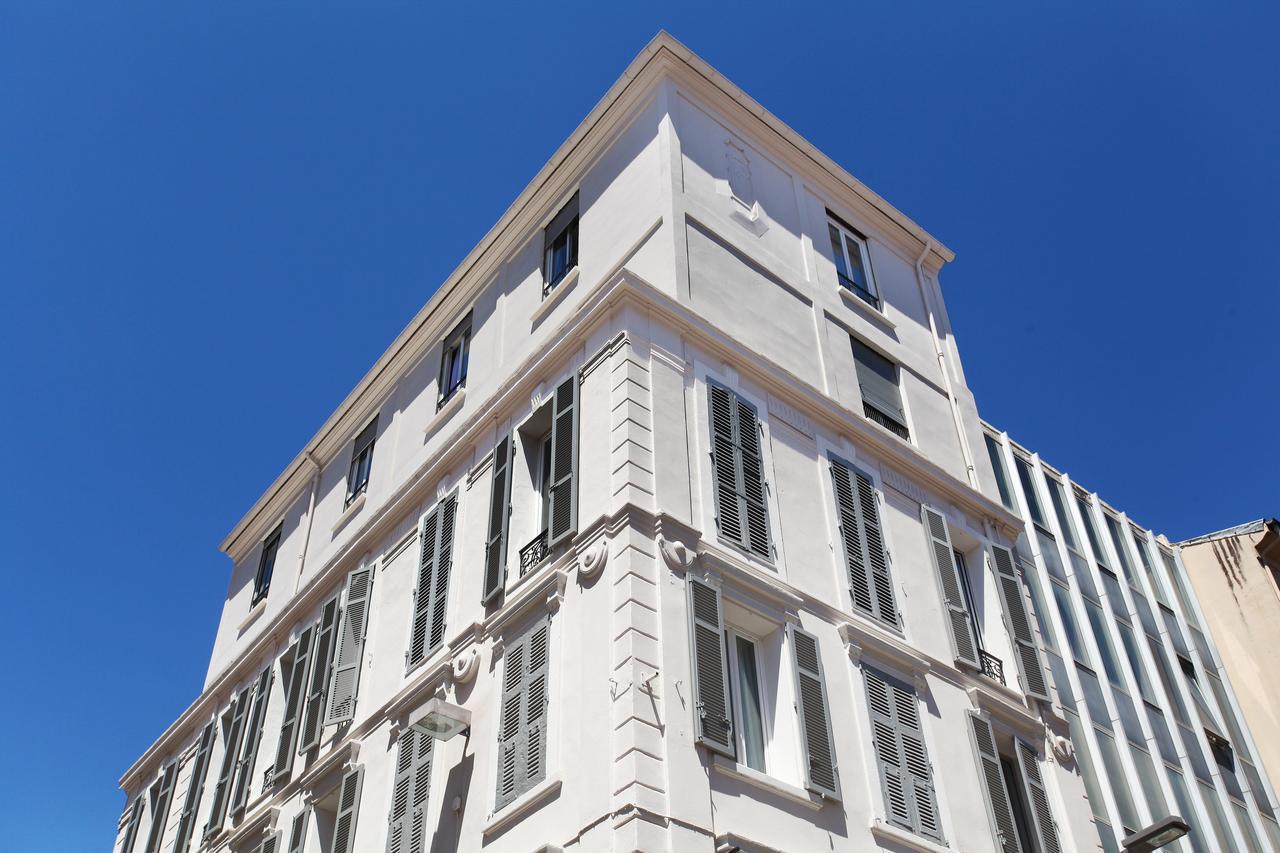 Hotel P.l.m.