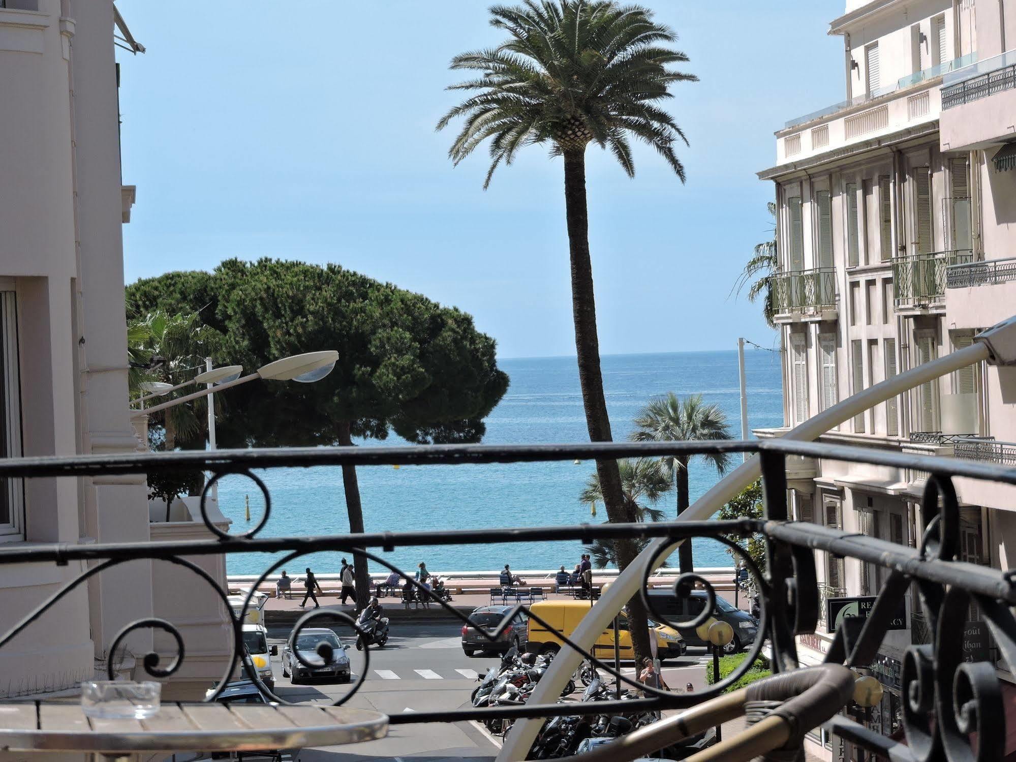 Hotel Regina 3*