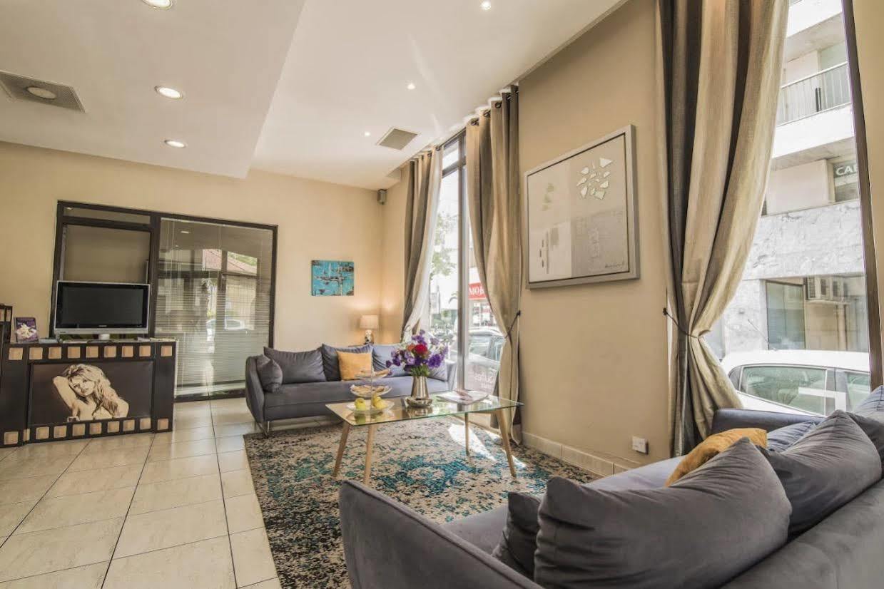 Hotel Excelsuites 4*